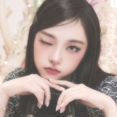 ⋆. 𐙚 ̊  𝘌𝘷𝘦𝘯 𝘵𝘩𝘦 𝘮𝘰𝘰𝘯 𝘧𝘰𝘭𝘭𝘰𝘸𝘴 𝘮𝘦, 𝘸𝘩𝘦𝘯 𝘐 𝘵𝘩𝘪𝘯𝘬 𝘰𝘧 𝘺𝘰𝘶 🐈‍⬛

MHDHH 🖤