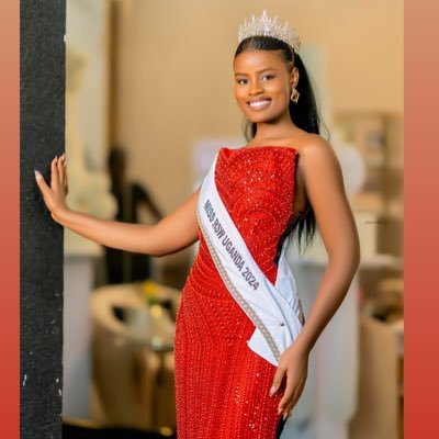 Journalist. Actress. Miss Tourism Ankole (2023)👸. Fashion/Commercial model. VoiceOvers and write articles!🌝 My friend is making me do this whole X thing! 😩😅