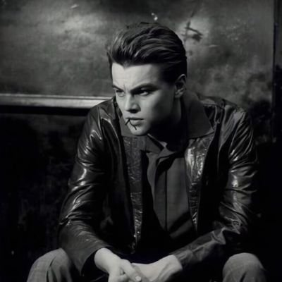 HsjqwT71872's profile picture. 