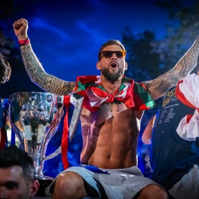 grantsattlers's profile picture. halfway between the gutter and the stars. barça livetweet y otros eventos random