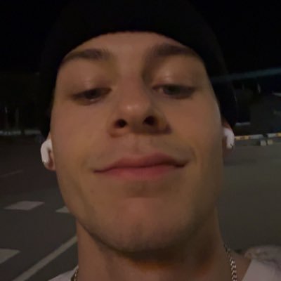 Maxxx_thfc's profile picture. 21  #Coys