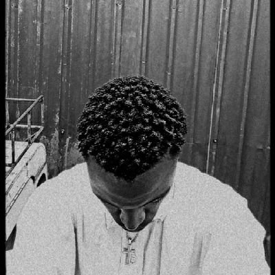 📍Batteur de luxe 🥁
📍 Dans le bueno
📍 Acmé à la vie 🫴🏾
📍 Dream big, work hard , stay humble 🤌🏿