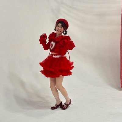 聖坂46 @hizirizaka46_ 1.5期🦀🎄🎤=AMO @equal_amo =LOVE💮推し 深夜ラジオと大場花菜ちゃんが好き メンカラはイエローを名乗ってます💛