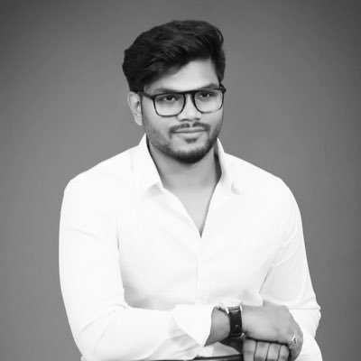 Product & UX Designer | Strategic design for startups & service businesses ✈️ | Branding & Systems | Open to new opportunities — without burning your bank