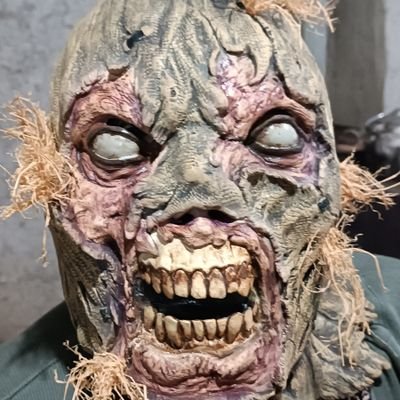 ☠️💔اگه تصمیم بگیرم نبینمت!!!
حتی روبرومم بشینی نمیبینمت!!!☠️💔