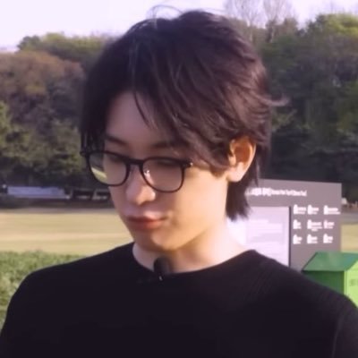 llaollaobiscoff's profile picture. go away