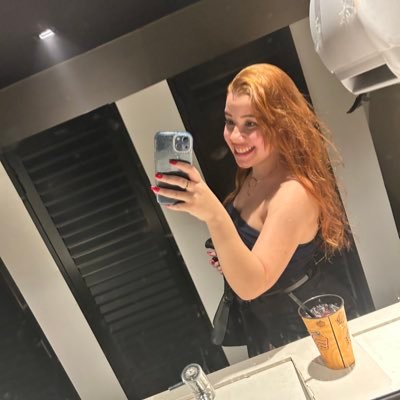 ✌🎈🍸