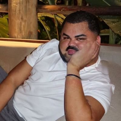 ollafinho's profile picture. a vida é da cor que você pinta. 🌈