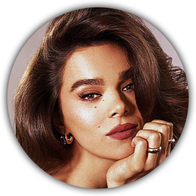 fan account posting gifs of hailee steinfeld