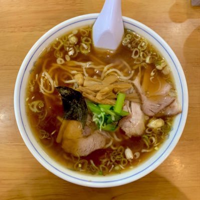 出戻り。好きな事を好きな時に好きな様に呟く自由な壁打ち。腐った成人済。未成年はフォローNG。あまりフォローしないです。ほぼ絵は上げないです。低浮上。フォローしてもいいこと無いです。コミュ症。