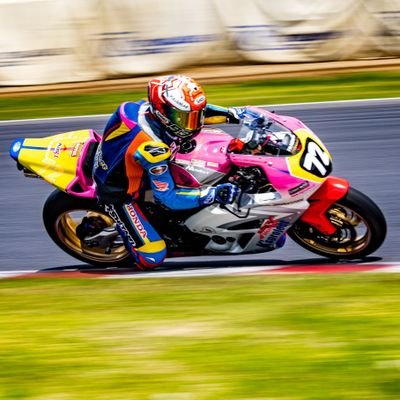 CBR1000RR06SC57's profile picture. SC57(CBR1000RR)乗り
＃バイク乗りと繋がりたい

サバゲーもやる!
＃サバゲー

バイク乗りの人、フォローよろしくお願いいたします。
無言フォロー失礼します🙇