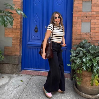 Mujer independiente, Socióloga de la UAM, amo a mi CDMX y destesto a las falsas feministas, mamá de Lorenzo un pug hermoso 🐾