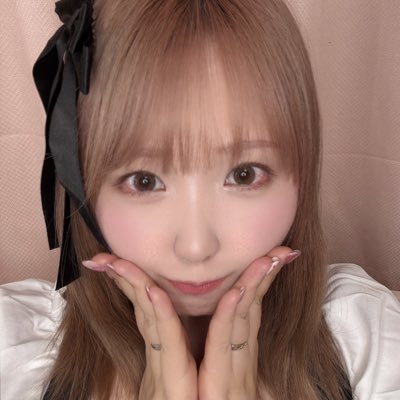 momomotarosa's profile picture. オタクな作家です🐻作家垢▶︎ @youmomochan🤍LIKE▶︎アイドル🎤地理🚃美容💉少女漫画📖バレエ🩰アウトドア🏕️料理🥘▼🔗リンク集🔗▼