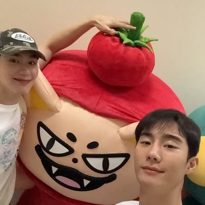 AlmondProgess30's profile picture. 