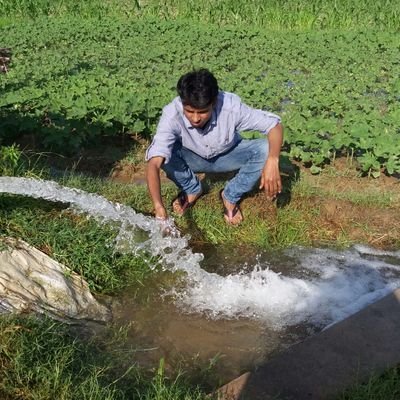 जब सरकार ग़लत हो तो आपका सही होना ख़तरनाक हो सकता है।
