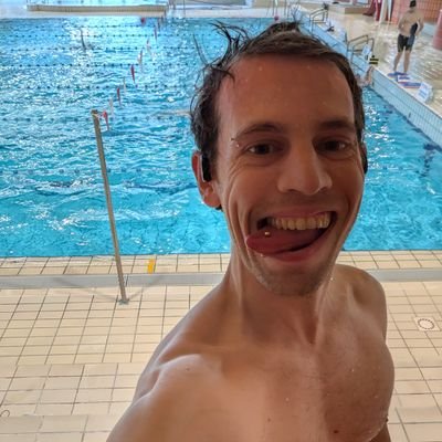 SEPafacile's profile picture. Double bourreau d' @AntoineDaniel , le boss des internets, en finale de Fall Guys. Mon trophée ? Son tilt. 😘

#LacheRienEtTuIrasLoin