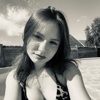 faut bien que je raconte ma vie à quelqu’un