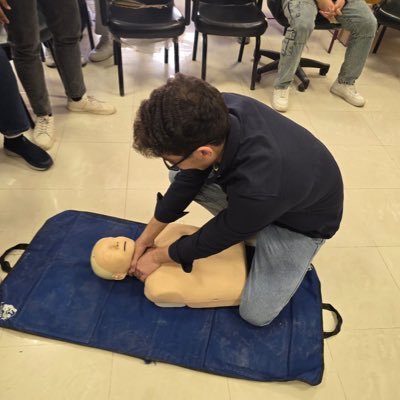 أشارك أفكارًا تلهم، محتوى يصنع فرق، وقصصًا تترك أثر. بين السطور تجد شغفي، وبين التغريدات تجدني. تابعني إن كنت تؤمن بقوة الكلمة.
