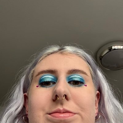 BSc genetics grad 🎆 NHS associate genetic technologist 🧬 chronic physical and mental illness ☔️ autistic 🔮 | she/her #TraumaNotPD #AutismNotPD