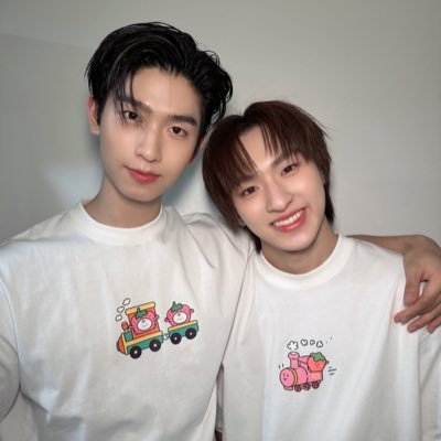 imsothojiro's profile picture. Jirojiro, why you steal my showro? 🤏🏻#kongjiro 🍓 #thomaskong 🦊🍓