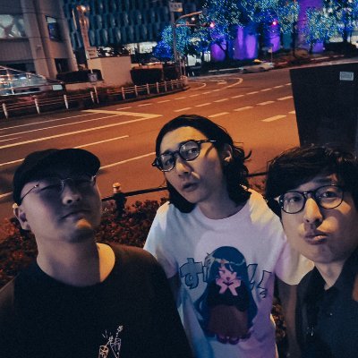 We are スパ友!!!!! gt/vo.葉隠お宮@omiyahagakure ba.ヒデクニ@Ogeeeeey dr.KC
SUZURIにTシャツあるよ👇