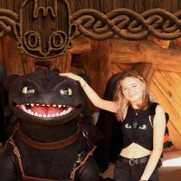 Theme Park Girl 🎢 (@athemeparkgirl) Twitter profile photo