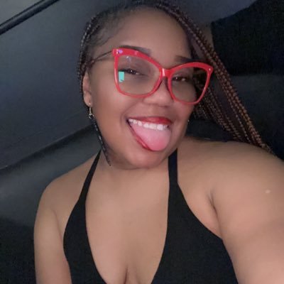 Married Capricorn ♑️. 🍍👀👀IYKYK. Talk to me, I talk back. 🌹 STAN. Candy corn Stan .. Follow my ig: mrsqueen2u89.