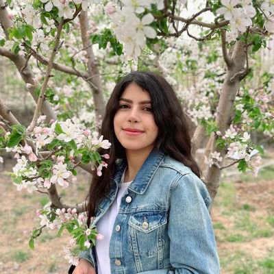 hera_01816's profile picture. دانشجو ارشد در بهشتی
ولی ساکن زمین