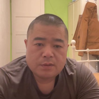 Gregori80515317's profile picture. 喜欢中年大叔