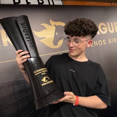 🇦🇷 | @jjulyfigo 💞 | 22 | @velez
socials & content
former: @bestia_corp, @teamisurus, @n1uapp
🥷 @caferossenblum
