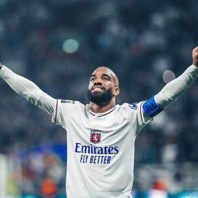 25yo, Fan de l'OL , de la KC et de la Scuderia Ferrari, la clownerie n'est jamais fini ! #TeamOL #KCORP #REDWALL