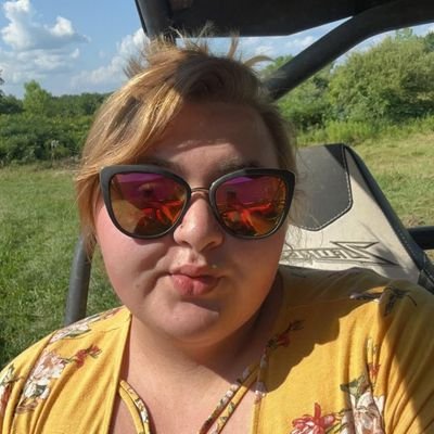 sandra75573's profile picture. Hi everyone👋 my name is sandra....then still single with one kid and I'm still looking for a Good person