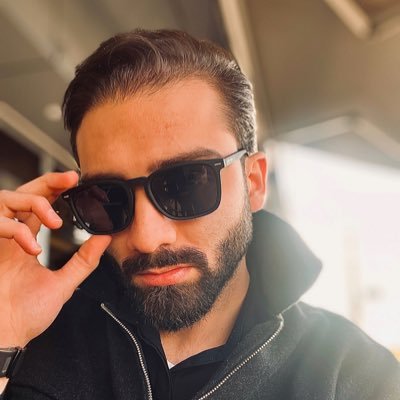 iamiralirj's profile picture. یه بیک ... با جوهَری نِصفه !