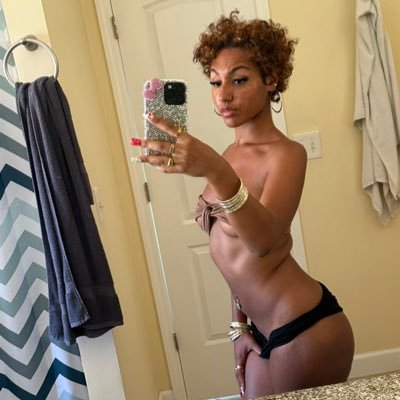 🌹FREAKY AND PRETTY🌸 • ♏️Bookings? SERIOUS INQUIRIES