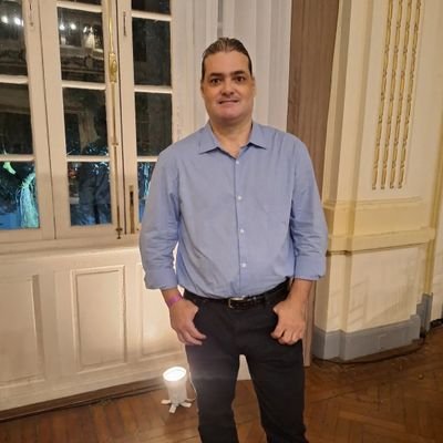 daniedlins's profile picture. 