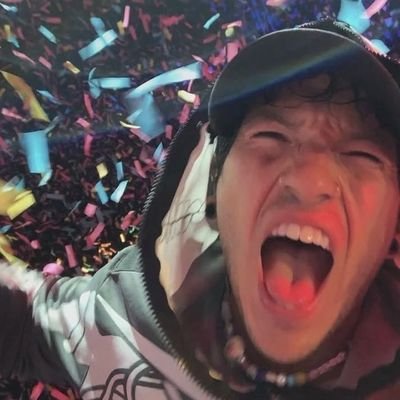₊˚.༄ ೃ viva el fernet, twenty y skz ⊬ૢ་༘࿐ೢִֶ.
18/03/23- ví a tøp 🧃 28/01/25- otra vez je
