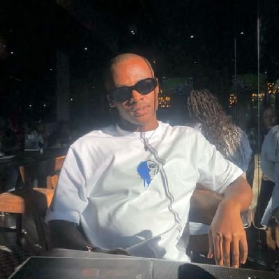 twalat672's profile picture. IG @tumit_twala