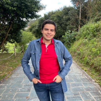 ADRIÁNさんのプロフィール画像