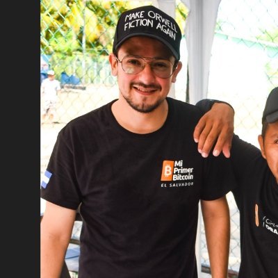 RobertoMag_'s profile picture. Working in Bitcoin.