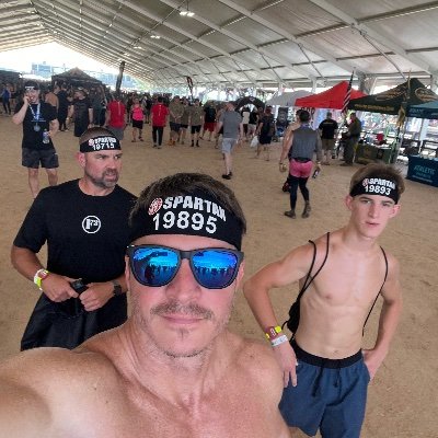 Ben_scurry77's profile picture. Husband. Dad.