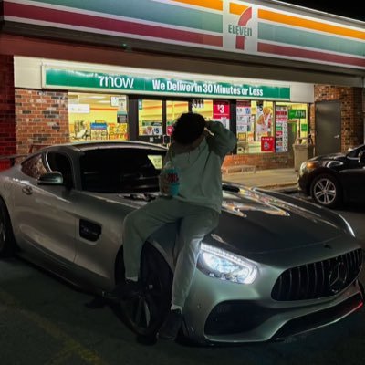 martindoesmoney's profile picture. Daily lessons I learn from building ecom brands.
Business, mindset, and marketing. Straight, no fluff.