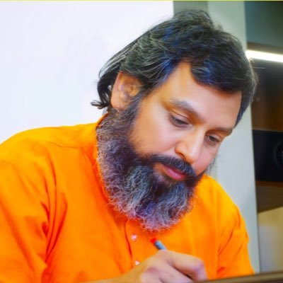 महादेव निर्मित सृष्टि में, शिवशक्ति रचित विधि-विधान के अनुसार….. आत्मा-यात्रा के, अठारह चरणों में से, सोलह चरणों को, सफलतापूर्वक पार कर चुकी, एक आत्मा / शिवांश.