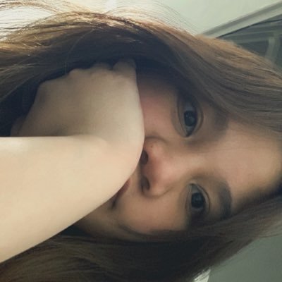 pagod na ko bahala kayo dyan,,, ako pa rin toh! Si Jam, half dinosaur, half delulung OA fangirl