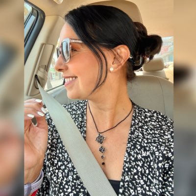 Deberíamos cambiar la bio todos los días, yo ya no soy la misma de ayer ni mañana seré la misma de hoy… #SoyResiliente