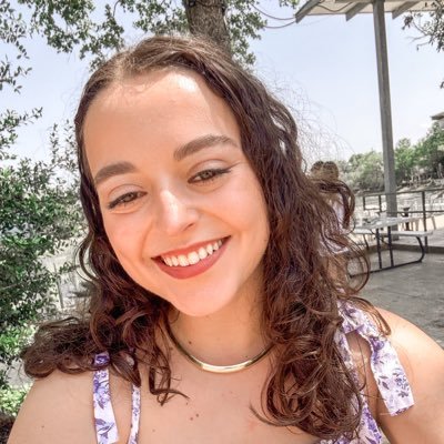 she/her ✰ words are the power of leaders -bennie bock II ✰ baylor alum ✰ belmont M.S strat comm alum ✰