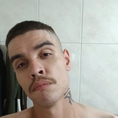 BafflingTender's profile picture. Obsessed with money and power. ⚜️