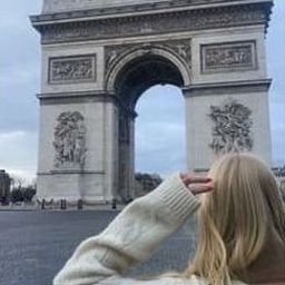 Xahi83881's profile picture. 