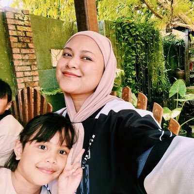 ohhfarah's profile picture. I recognize you! #YNWA #SMKL