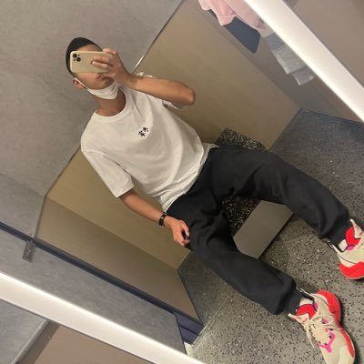 xiaoliuhenman's profile picture. 在武汉体制内，等一个专一正直的你。Videos/Photos 皆自己，翻卡xiaoliuhenman私信附脸照24-184-65-18-44