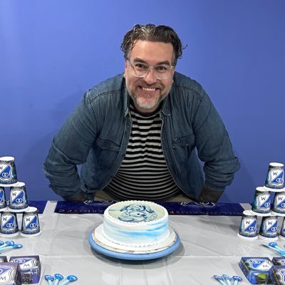 🎶🎵🎶⚽️⚽️⚽️💙💙💙 Coleccionista de colecciones, siempre EL y Millonarios, la música mi vicio el arte mi pasión. Todo lo que se escribe son opiniones personales